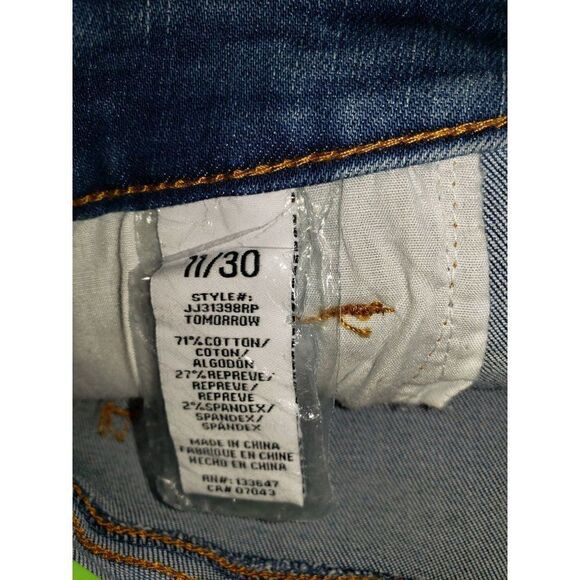 Women's Cuffed Jean Shorts 11 Stretch Denim Distressed Shorty Shorts Y2K - Picture 6 of 6